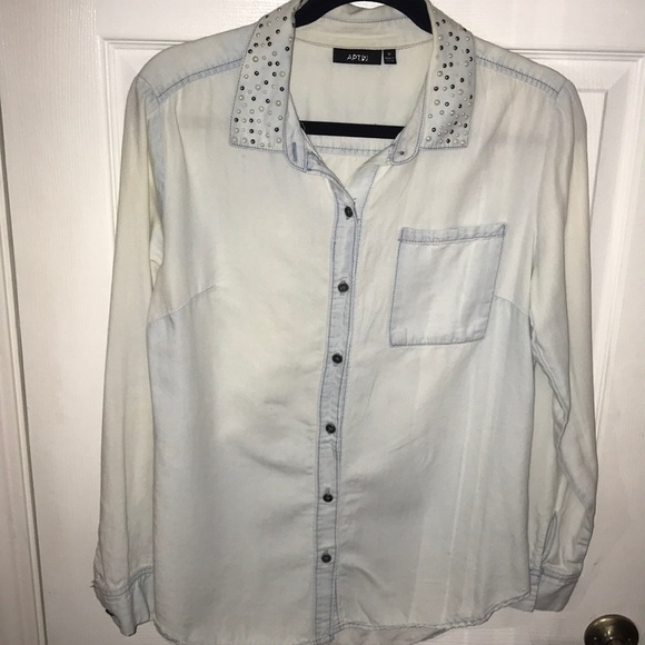 Button down denim shirt - Picture 2 of 8